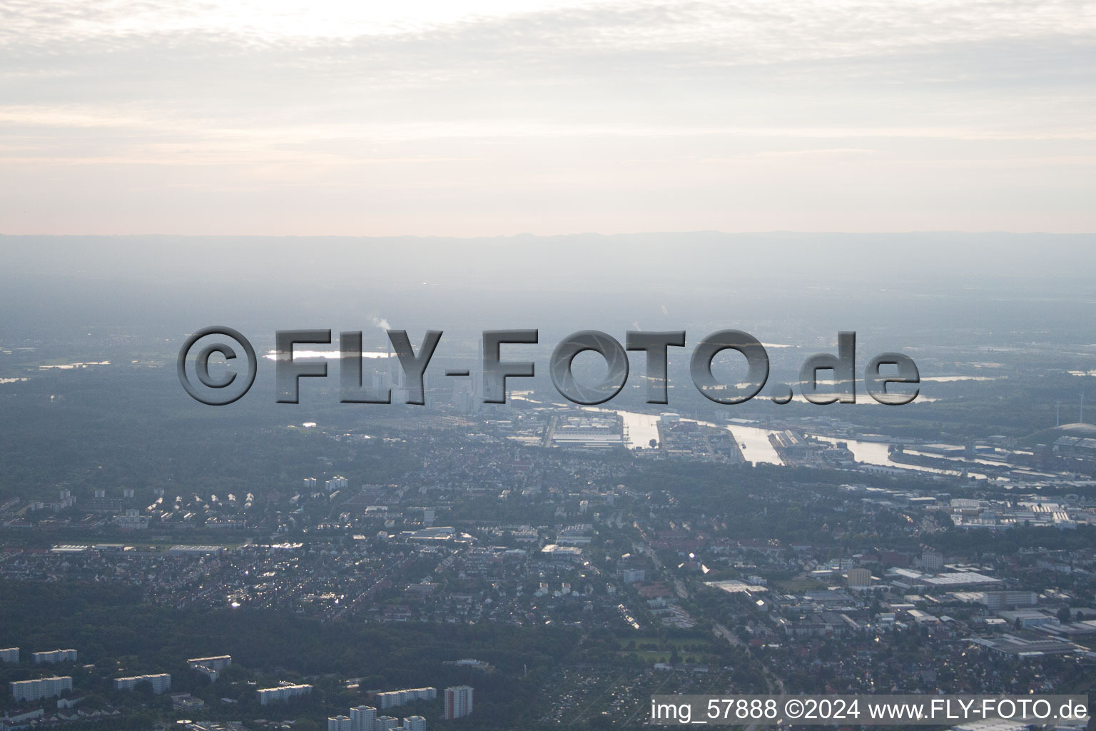 Vue oblique de De l'est à le quartier Grünwinkel in Karlsruhe dans le département Bade-Wurtemberg, Allemagne