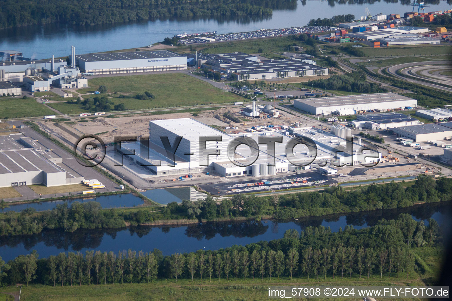 Enregistrement par drone de Zone industrielle d'Oberwald à Wörth am Rhein dans le département Rhénanie-Palatinat, Allemagne