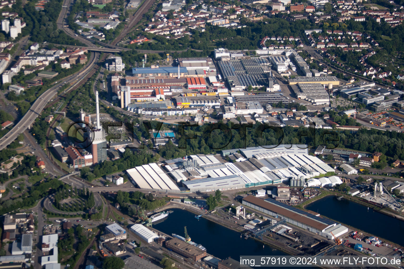 Quartier Rheinhafen in Karlsruhe dans le département Bade-Wurtemberg, Allemagne vue d'en haut