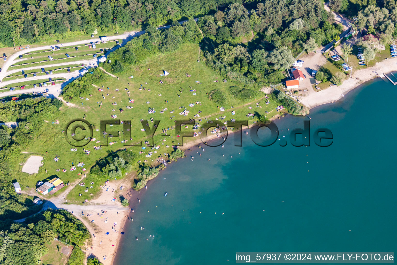 Vue oblique de Karlsruhe-Rheinstetten, Lac Epple à le quartier Forchheim in Rheinstetten dans le département Bade-Wurtemberg, Allemagne