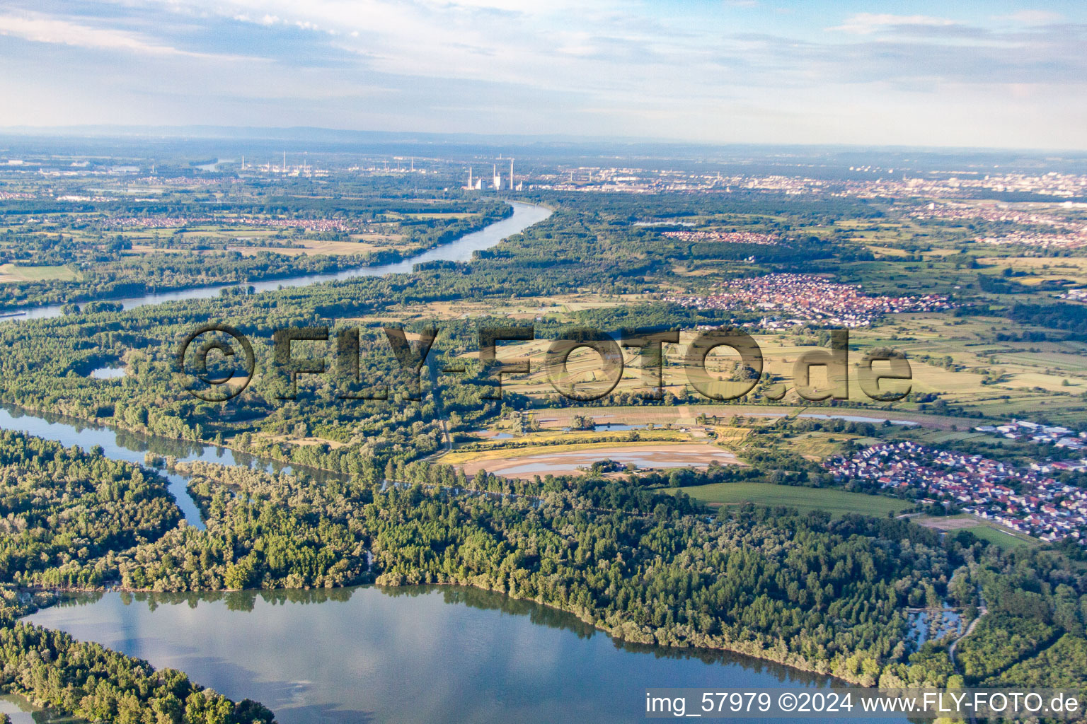 Vue aérienne de Illingen à Steinmauern dans le département Bade-Wurtemberg, Allemagne