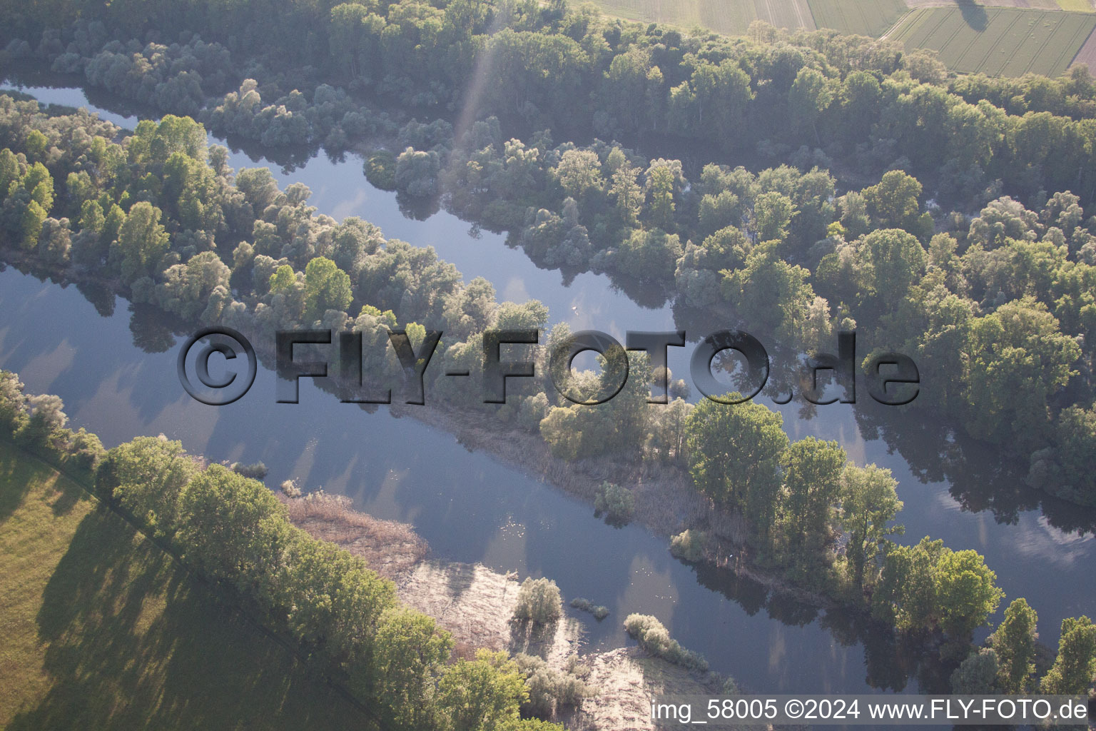 Munchhausen dans le département Bas Rhin, France du point de vue du drone