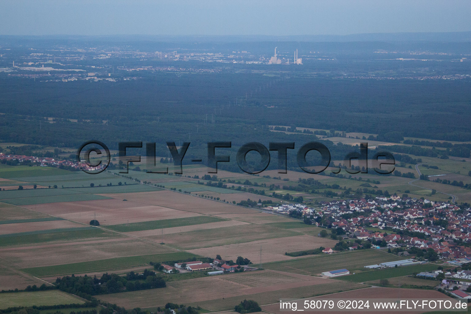 Image drone de Minfeld dans le département Rhénanie-Palatinat, Allemagne