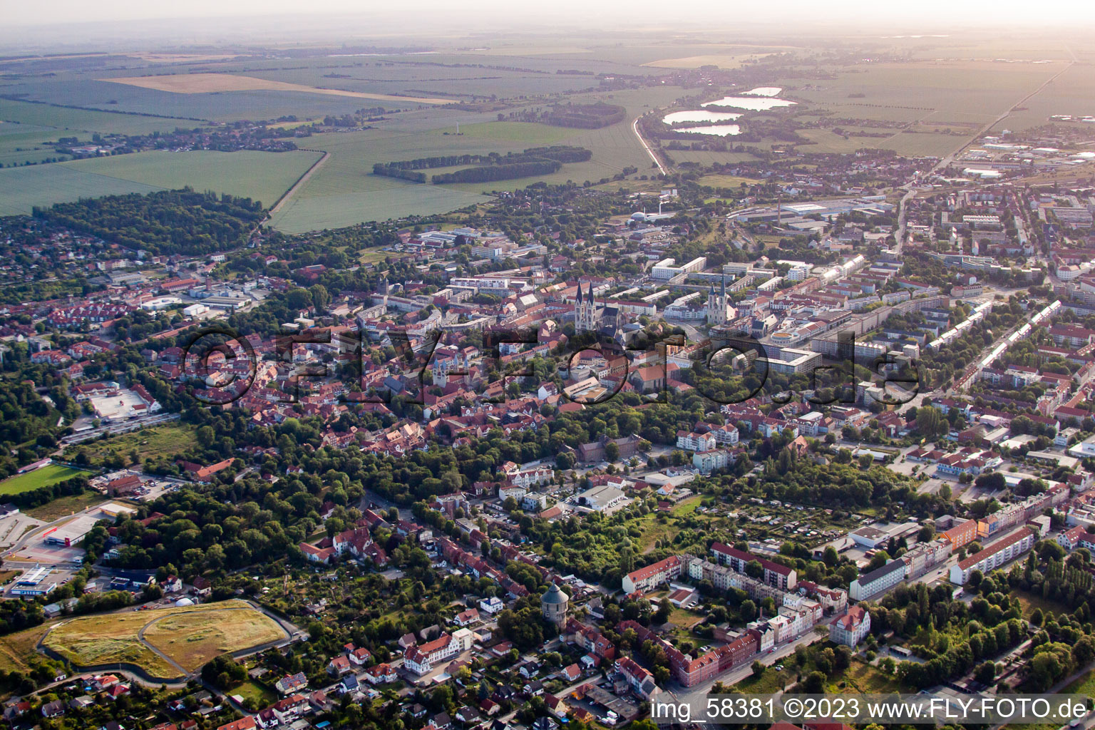Vue aérienne de Westendorf à Halberstadt dans le département Saxe-Anhalt, Allemagne
