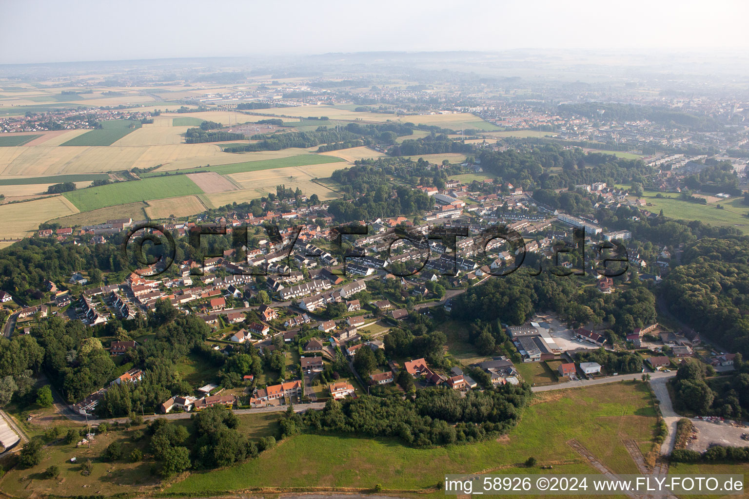 Vue aérienne de Longuenesse dans le département Pas de Calais, France