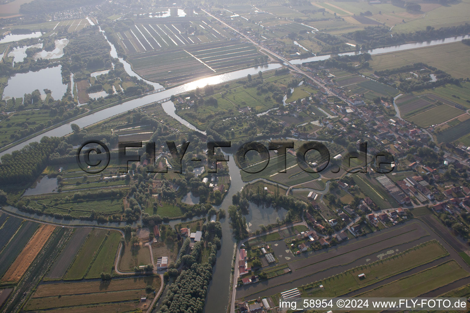 Saint-Omer dans le département Pas de Calais, France d'en haut