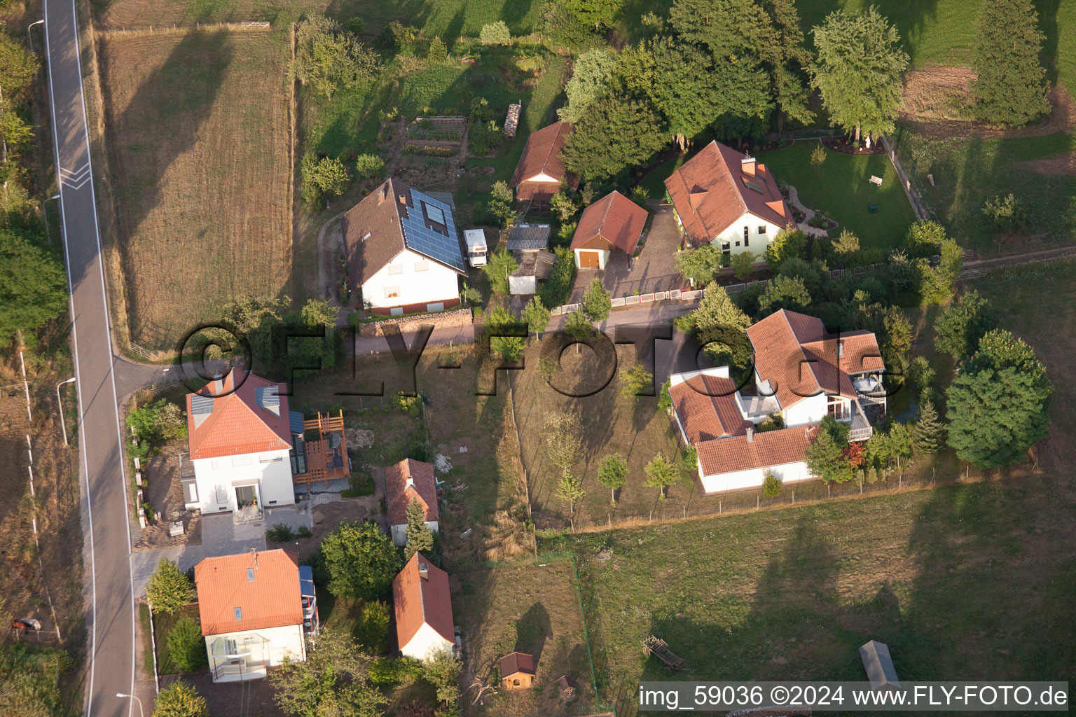 Bienwaldmühle dans le département Rhénanie-Palatinat, Allemagne du point de vue du drone