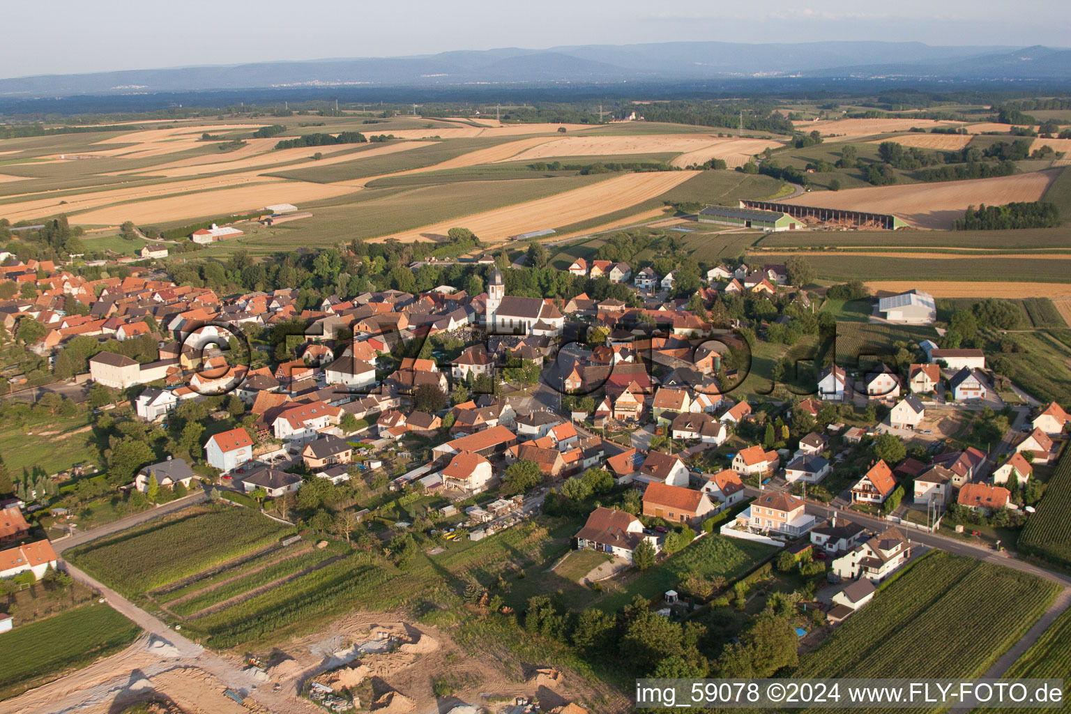 Vue oblique de Niederlauterbach dans le département Bas Rhin, France