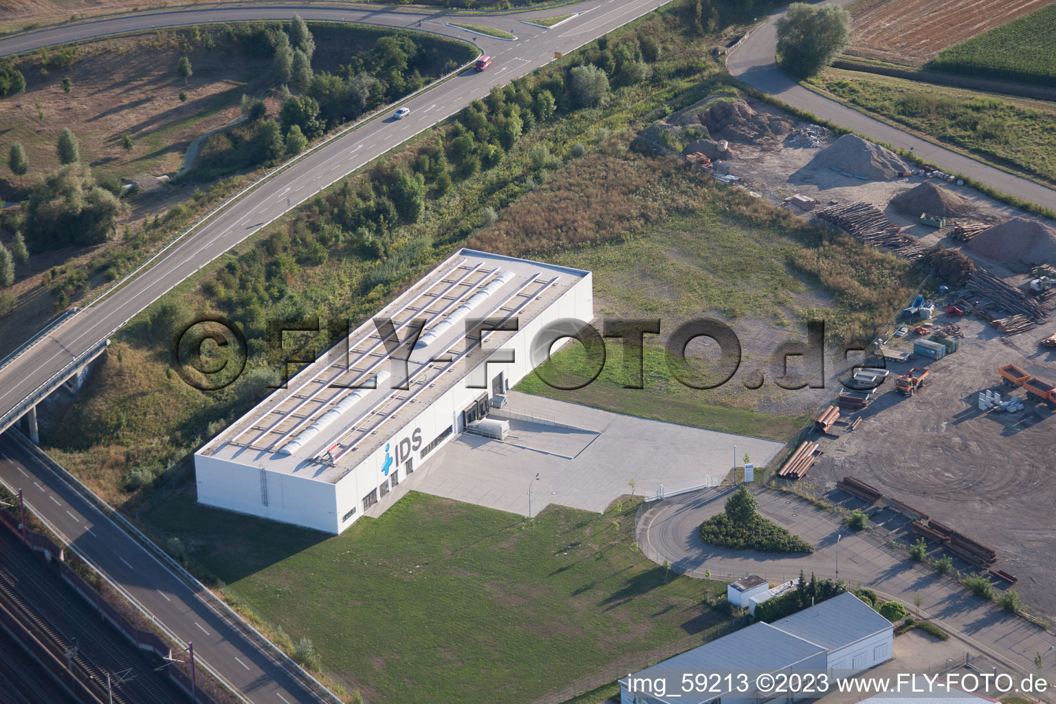 Vue aérienne de Zone industrielle à Steinbach dans le département Bade-Wurtemberg, Allemagne