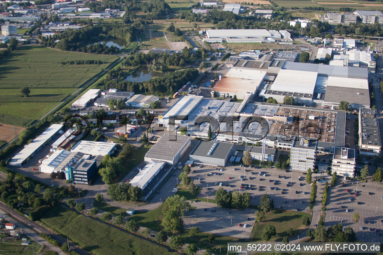 Photographie aérienne de Zone industrielle à le quartier Vimbuch in Bühl dans le département Bade-Wurtemberg, Allemagne