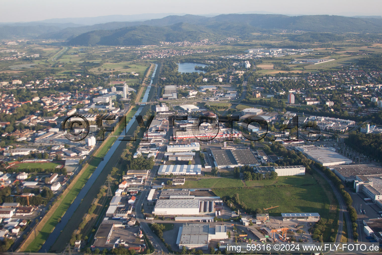 Vue aérienne de Quartier Uffhofen in Offenburg dans le département Bade-Wurtemberg, Allemagne