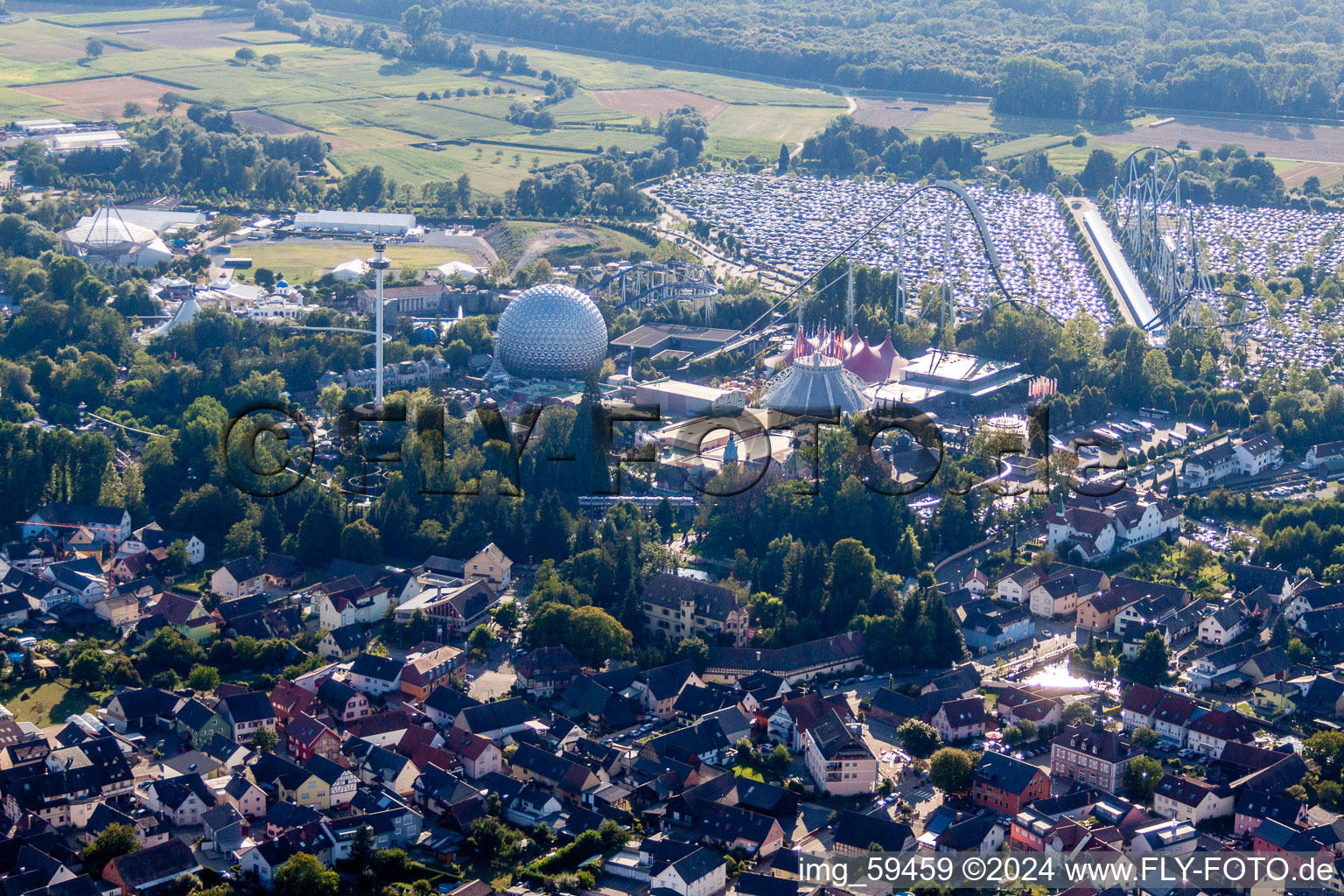 Vue aérienne de Base de loisirs - Parc d'attractions Europa-Park à Rust dans le département Bade-Wurtemberg, Allemagne