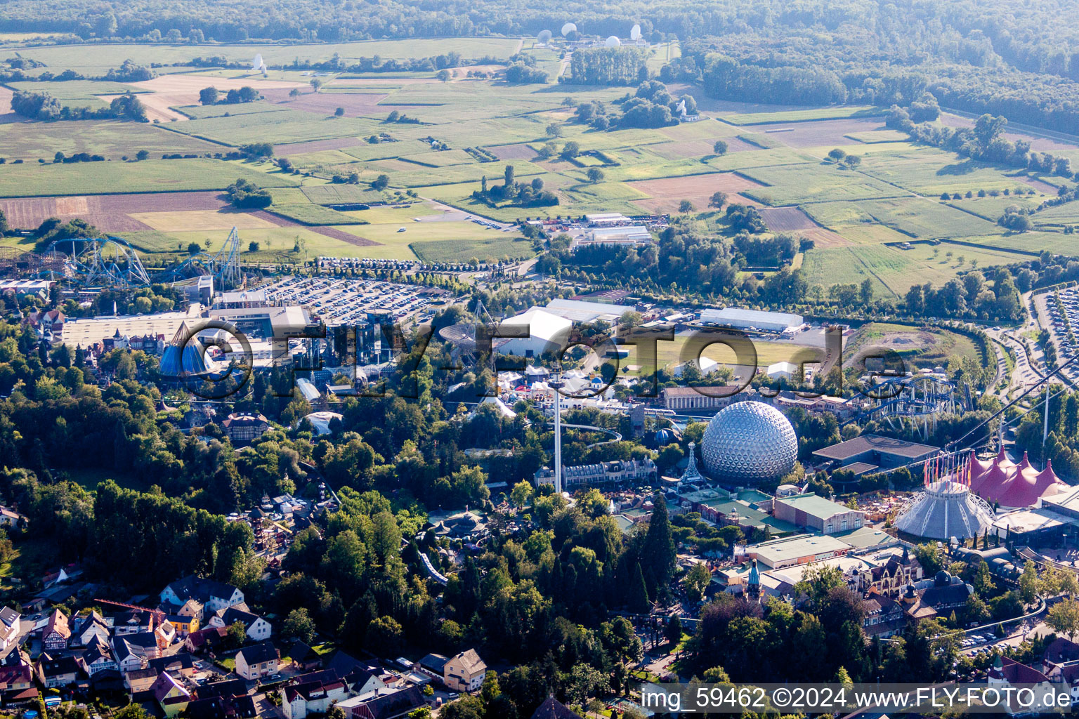 Vue aérienne de Base de loisirs - Parc d'attractions Europa-Park à Rust dans le département Bade-Wurtemberg, Allemagne