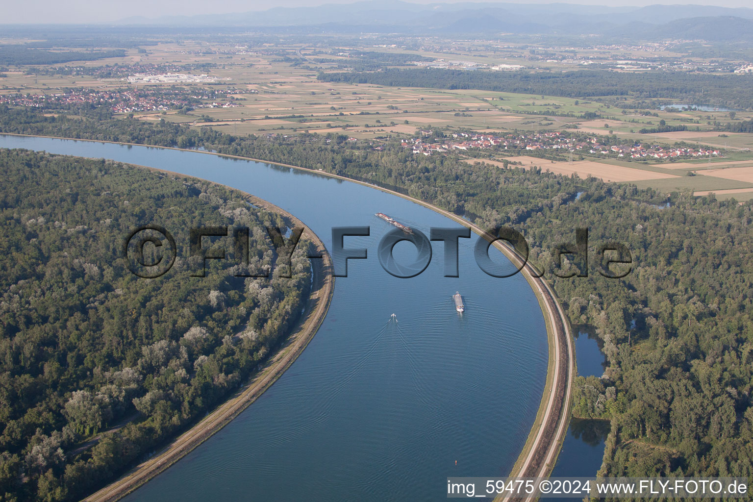 Vue aérienne de Rhinau dans le département Bas Rhin, France