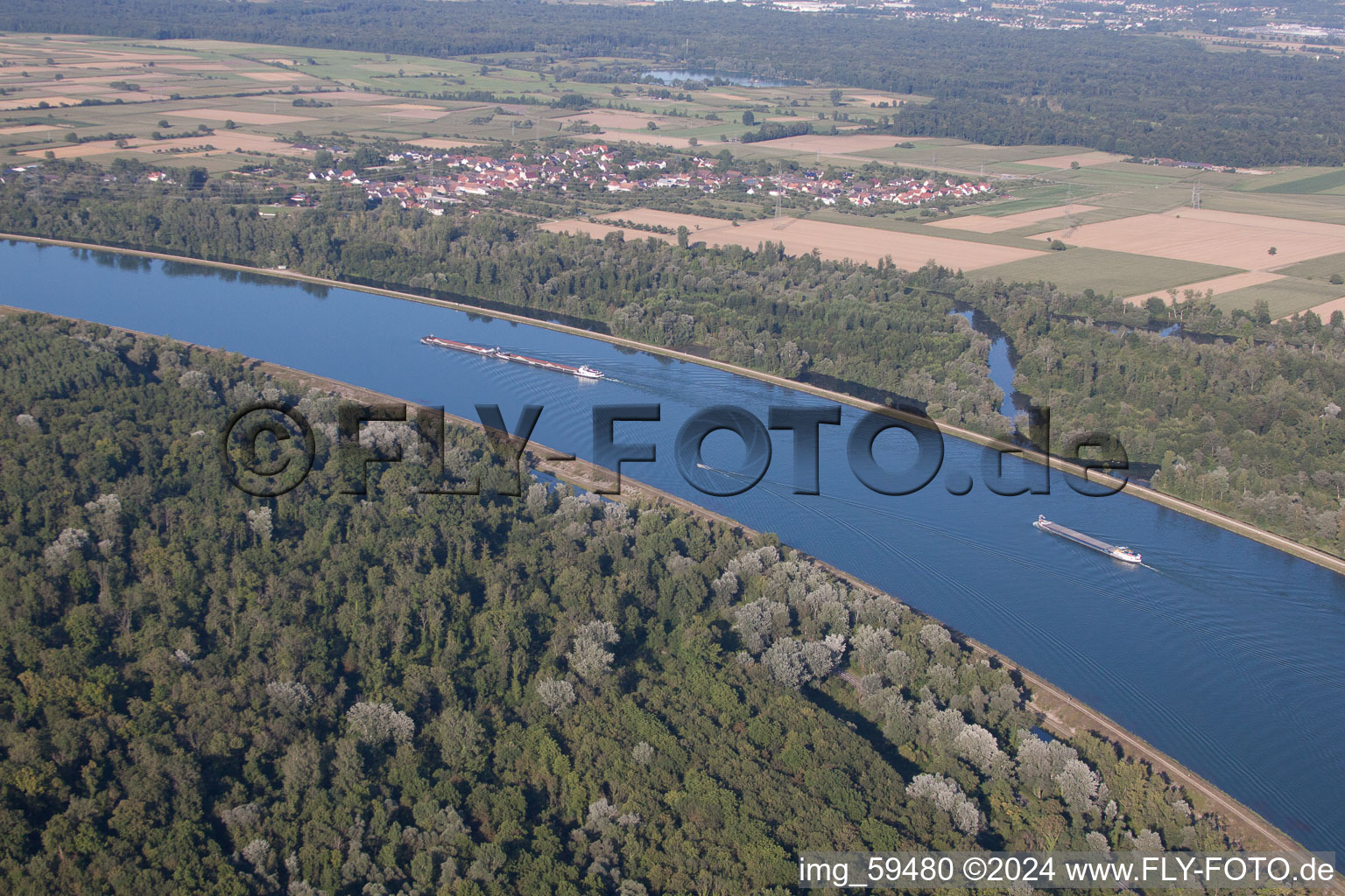 Rhinau dans le département Bas Rhin, France hors des airs