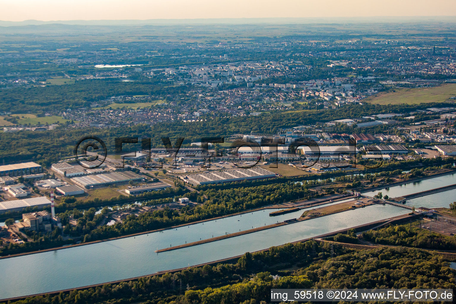 Photographie aérienne de Port de Strasbourg à le quartier Port du Rhin Sud in Straßburg dans le département Bas Rhin, France