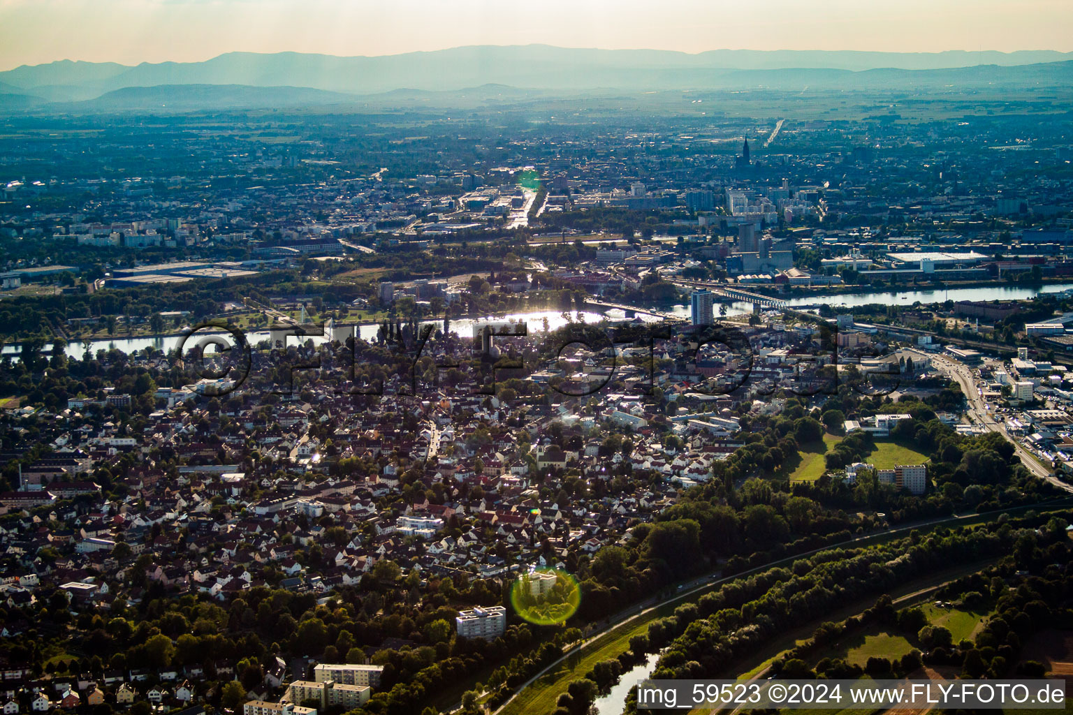 Vue aérienne de Strasbourg et Kehl à Kehl dans le département Bade-Wurtemberg, Allemagne