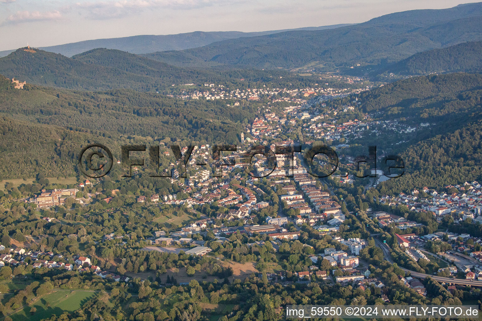 Vue aérienne de Quartier Oosscheuern in Baden-Baden dans le département Bade-Wurtemberg, Allemagne