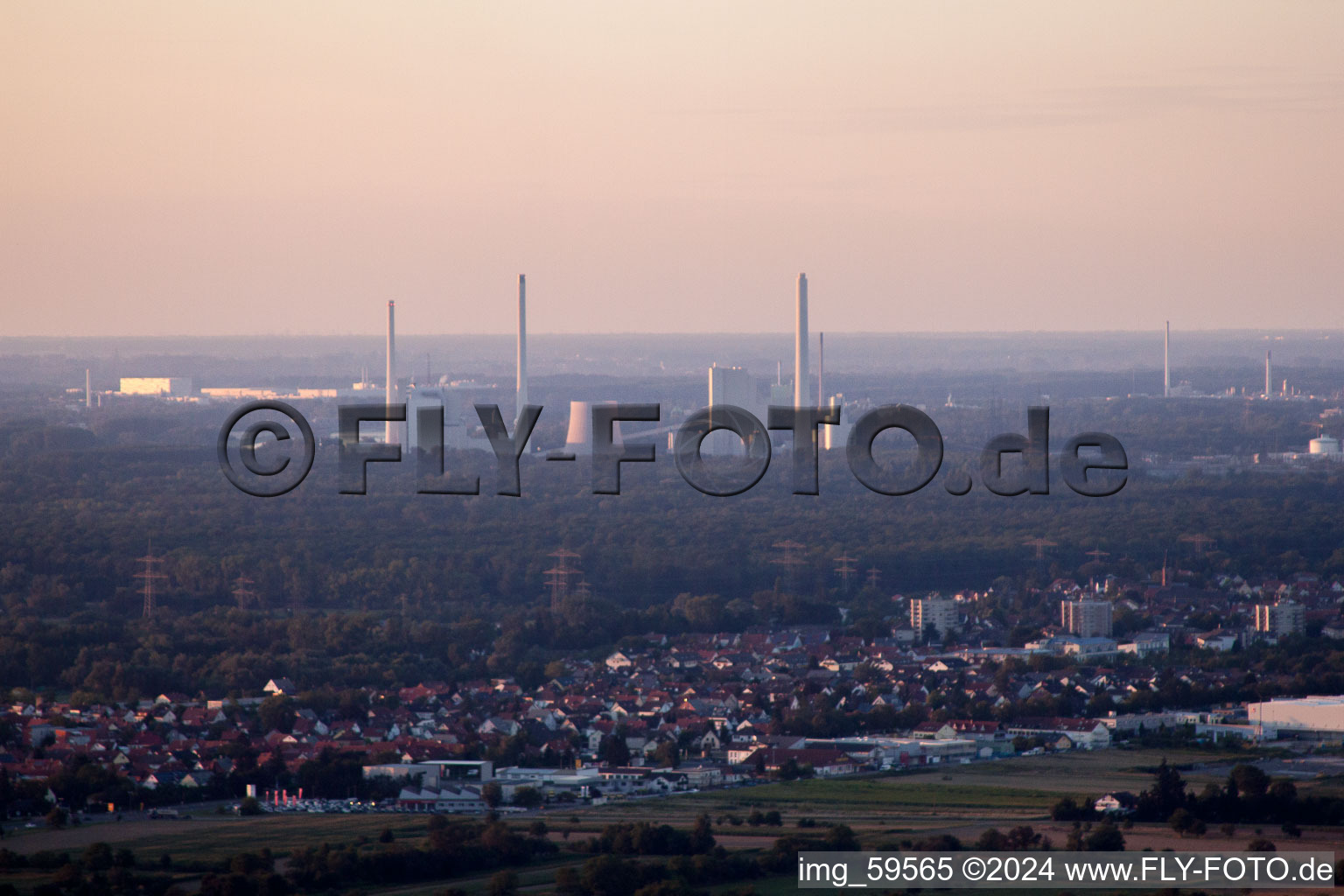 Photographie aérienne de Centrale ENBW sur le Rhin à le quartier Rheinhafen in Karlsruhe dans le département Bade-Wurtemberg, Allemagne