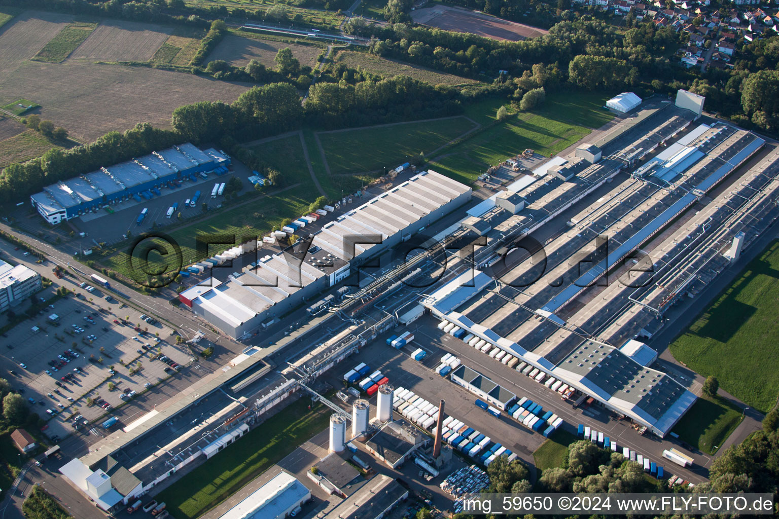 Germersheim dans le département Rhénanie-Palatinat, Allemagne vue d'en haut