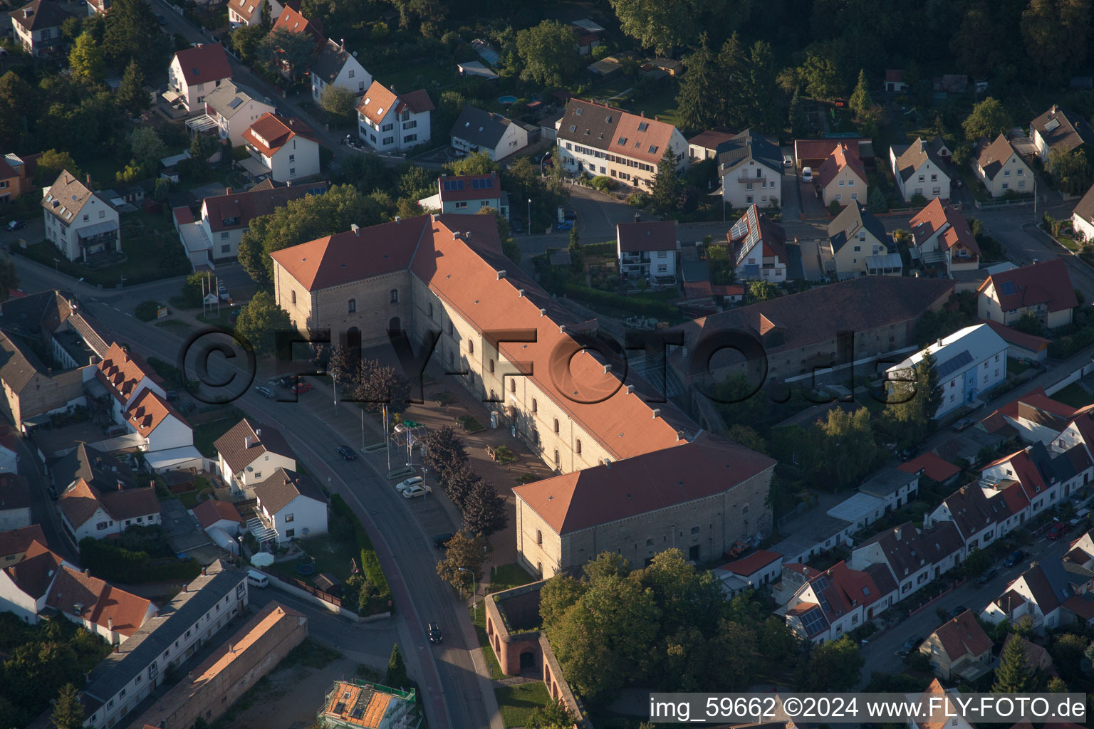 Vue aérienne de Ensemble de bâtiments du Musée allemand de la rue à Germersheim dans le département Rhénanie-Palatinat, Allemagne