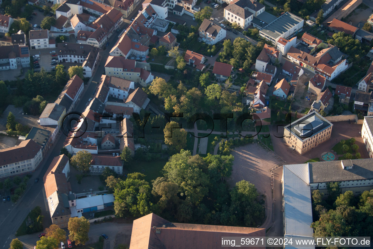 Germersheim dans le département Rhénanie-Palatinat, Allemagne vue d'en haut