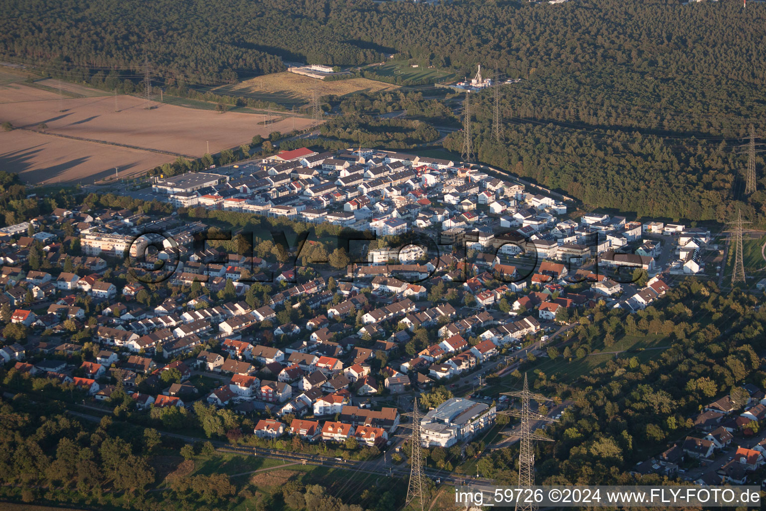 Quartier Leopoldshafen in Eggenstein-Leopoldshafen dans le département Bade-Wurtemberg, Allemagne vue du ciel