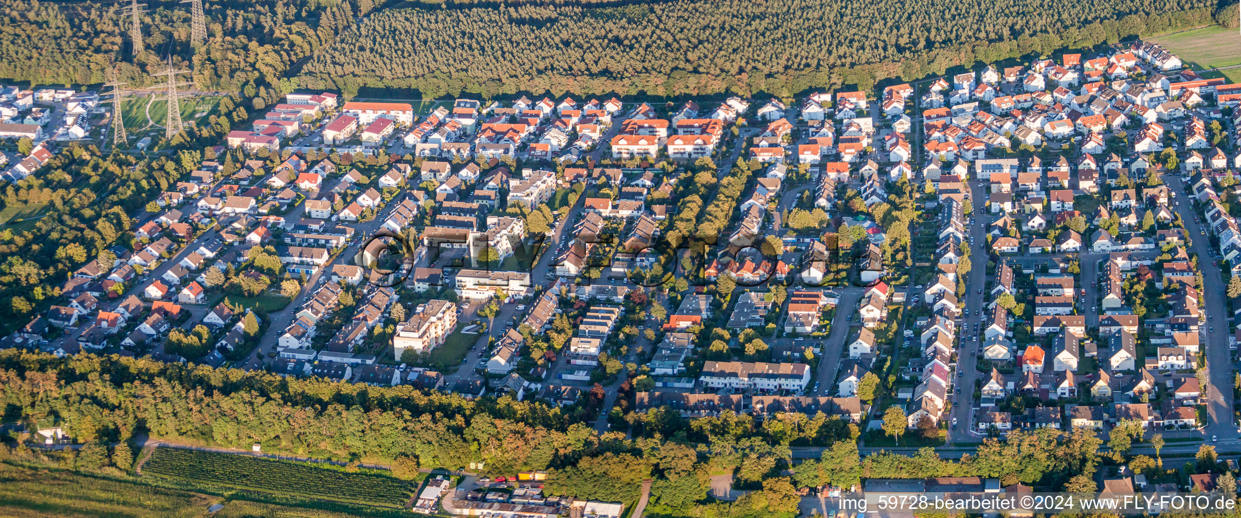 Vue aérienne de Quartier Nord à le quartier Eggenstein in Eggenstein-Leopoldshafen dans le département Bade-Wurtemberg, Allemagne