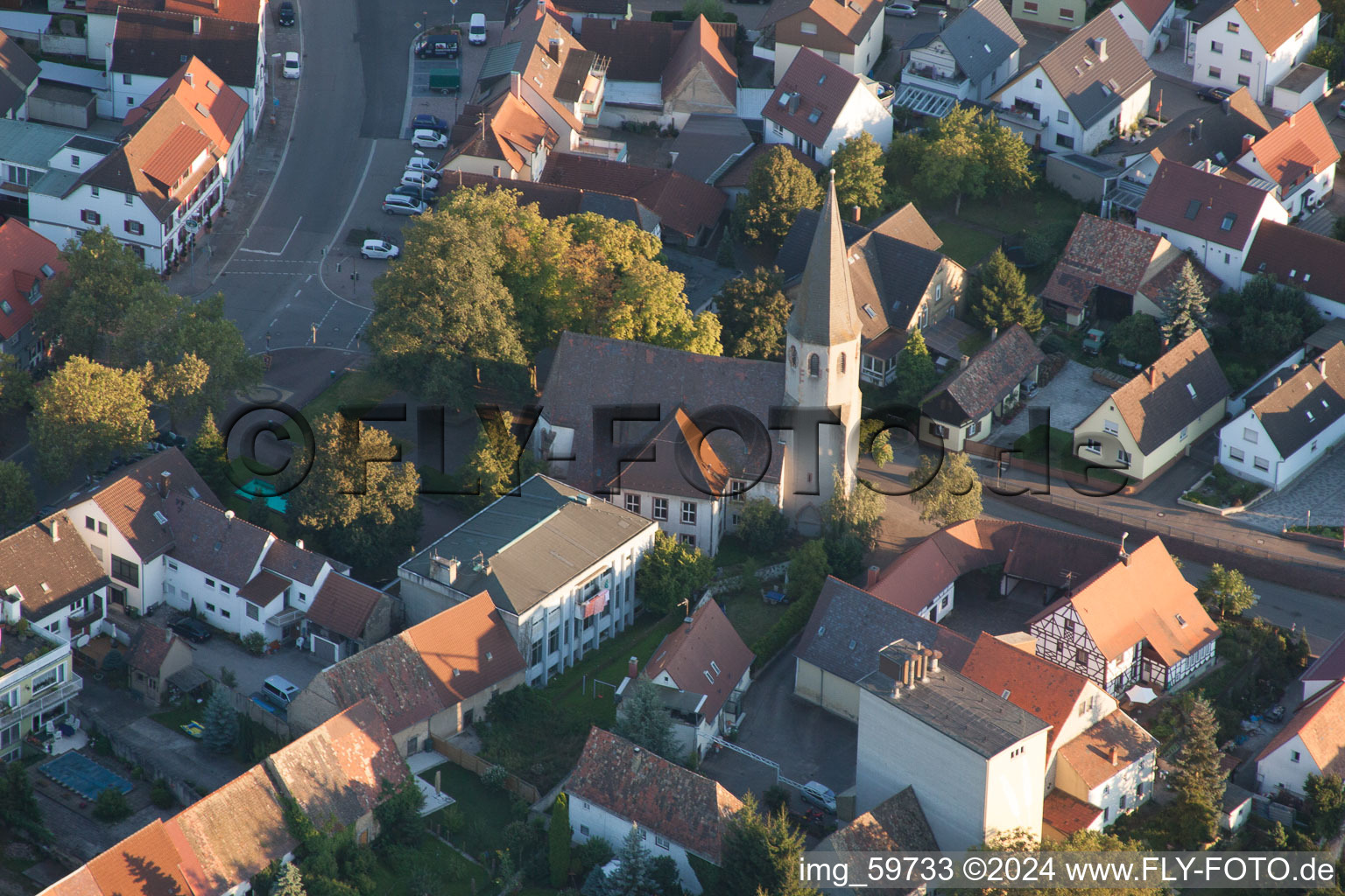 Enregistrement par drone de Quartier Eggenstein in Eggenstein-Leopoldshafen dans le département Bade-Wurtemberg, Allemagne