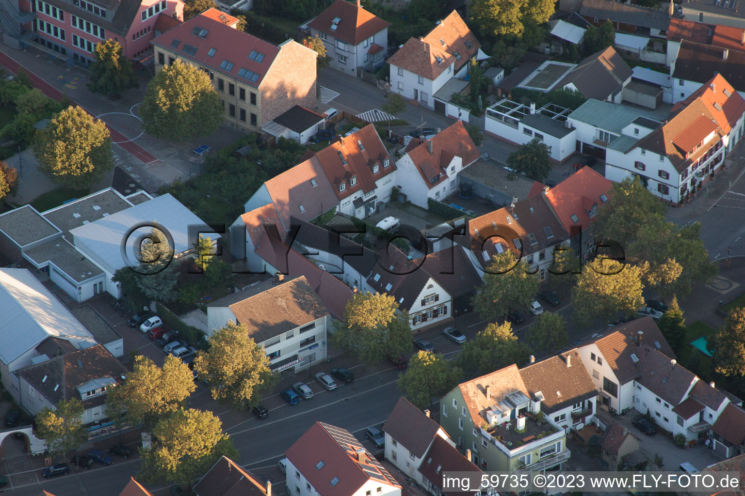 Quartier Eggenstein in Eggenstein-Leopoldshafen dans le département Bade-Wurtemberg, Allemagne du point de vue du drone