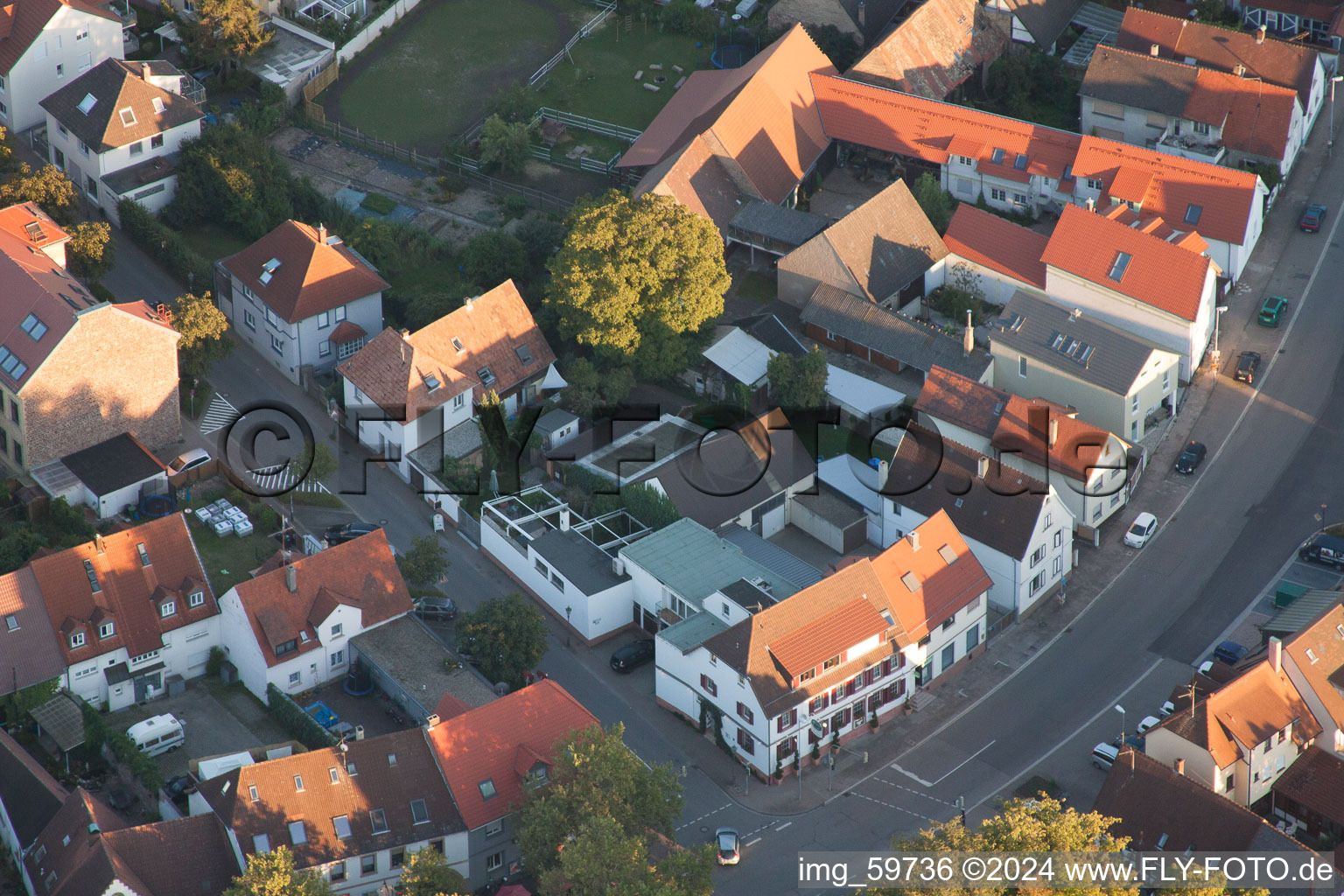 Vue aérienne de Au lion à le quartier Eggenstein in Eggenstein-Leopoldshafen dans le département Bade-Wurtemberg, Allemagne