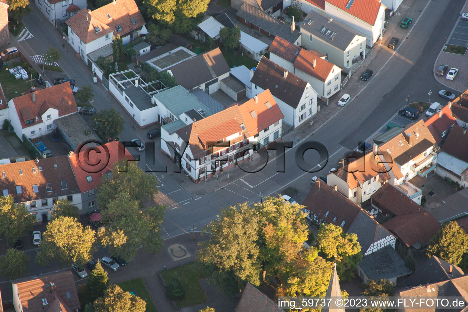 Vue aérienne de Au lion à le quartier Eggenstein in Eggenstein-Leopoldshafen dans le département Bade-Wurtemberg, Allemagne