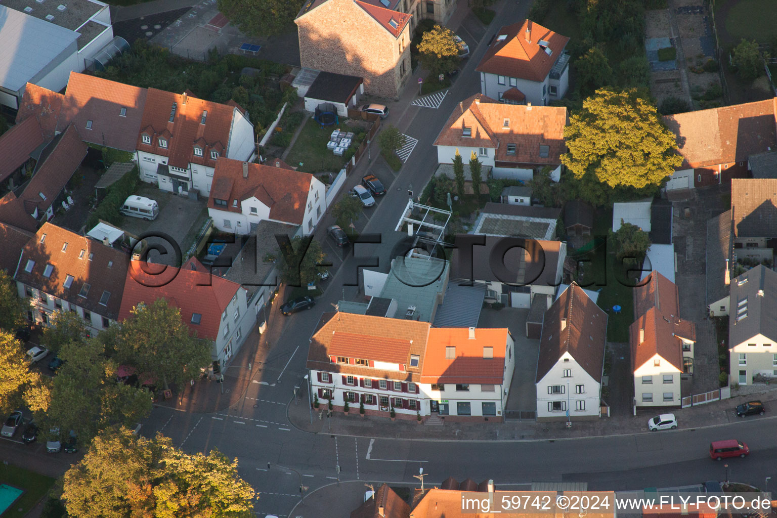 Au lion à le quartier Eggenstein in Eggenstein-Leopoldshafen dans le département Bade-Wurtemberg, Allemagne d'en haut