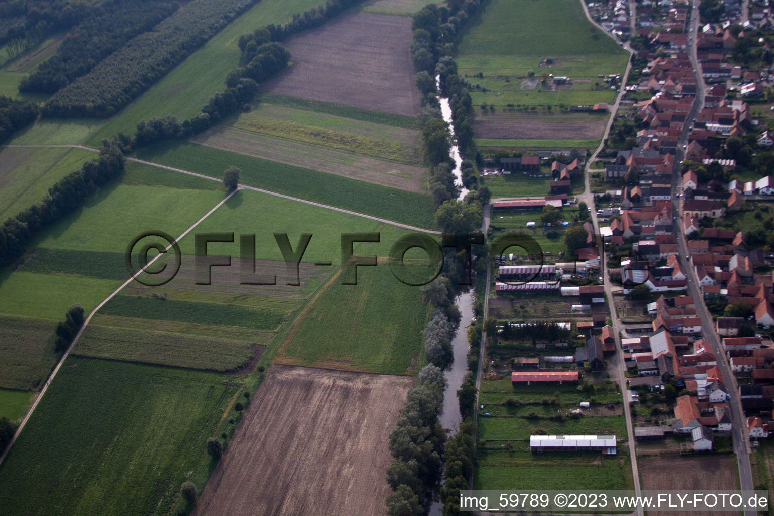 Herxheimweyher dans le département Rhénanie-Palatinat, Allemagne depuis l'avion