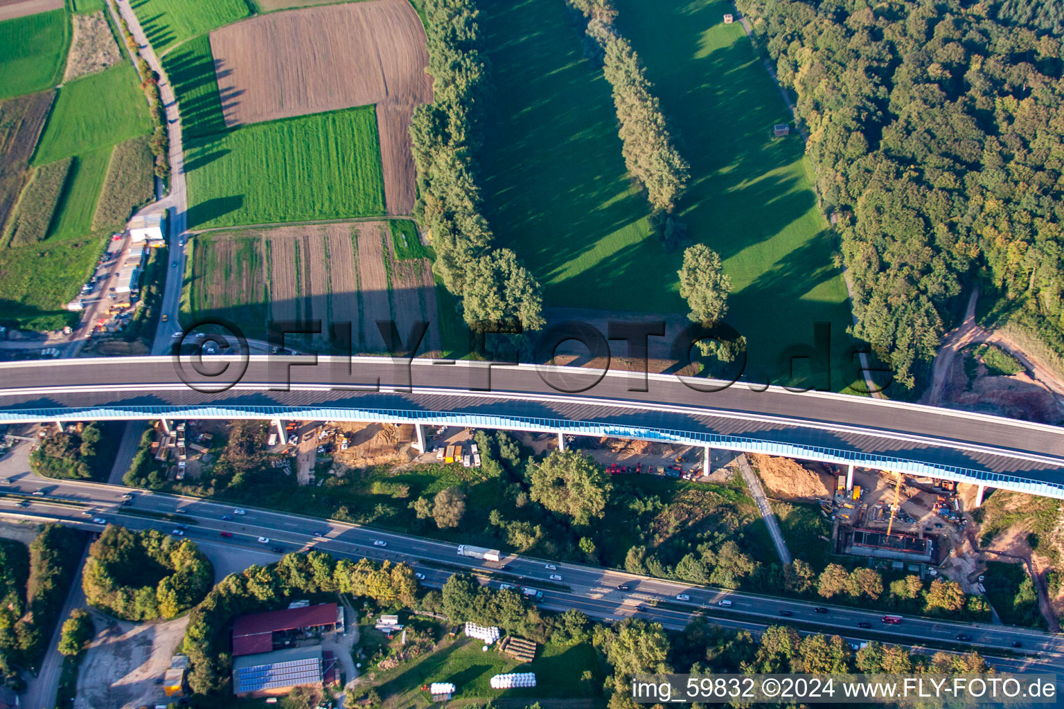 Mütschelbach, chantier A8 à le quartier Nöttingen in Remchingen dans le département Bade-Wurtemberg, Allemagne d'en haut