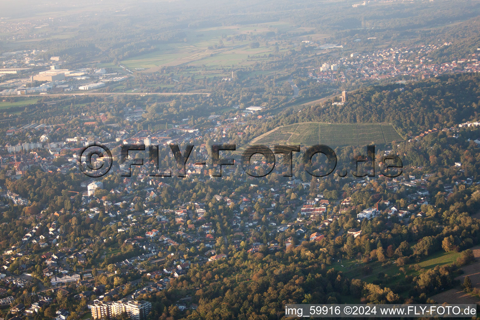 Montagne de la Tour à le quartier Durlach in Karlsruhe dans le département Bade-Wurtemberg, Allemagne hors des airs