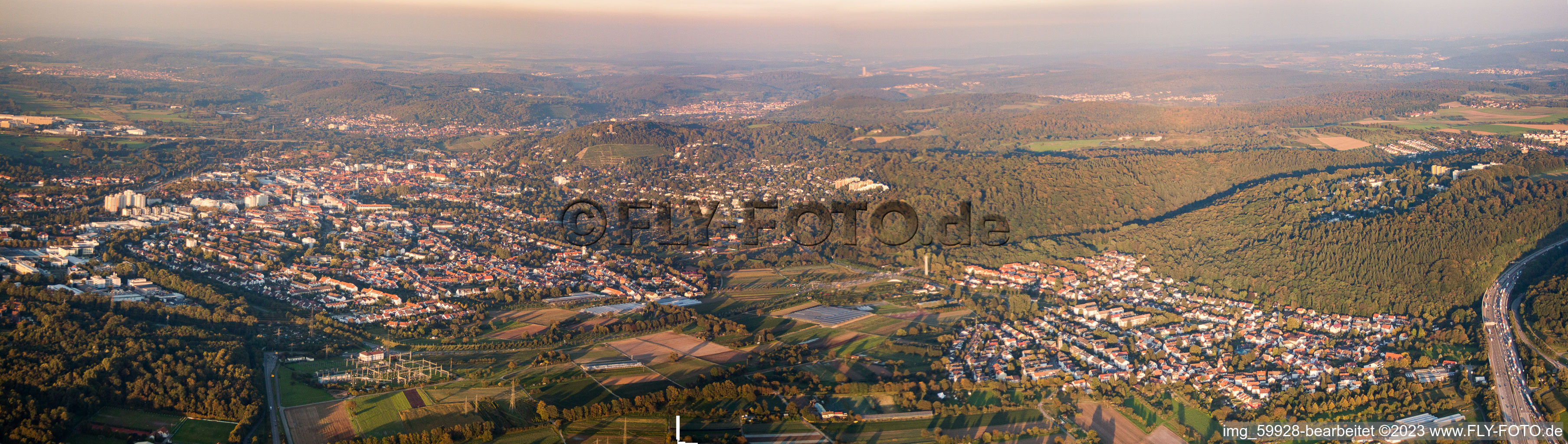 Vue aérienne de Panorama à le quartier Durlach in Karlsruhe dans le département Bade-Wurtemberg, Allemagne