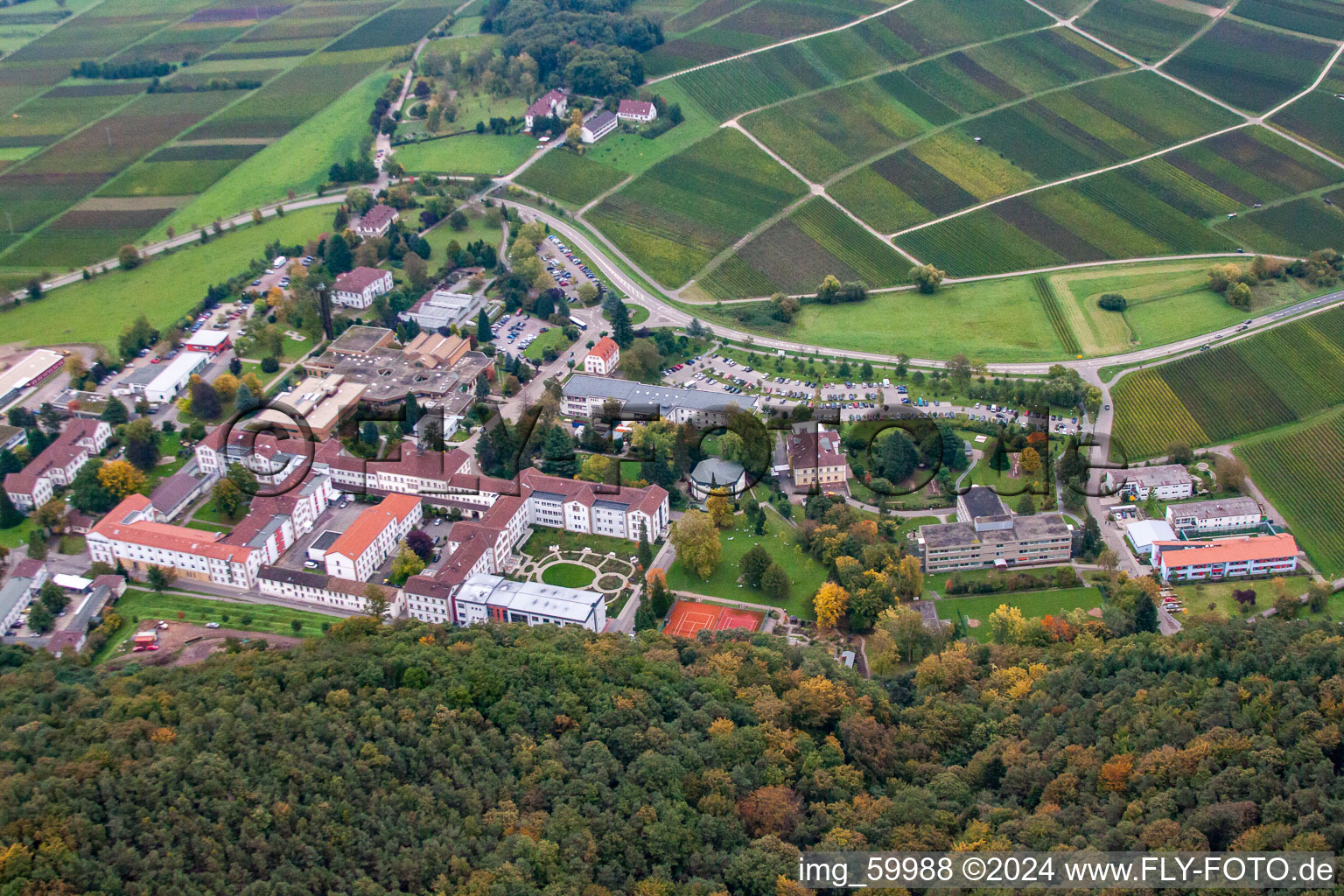 Clinique psychiatrique d'État à Klingenmünster dans le département Rhénanie-Palatinat, Allemagne hors des airs