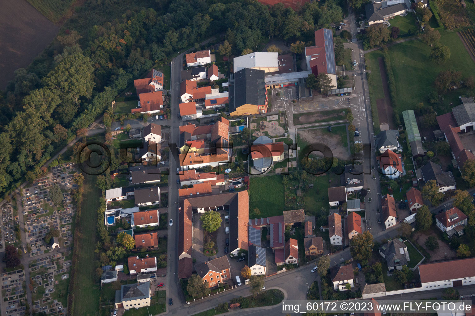 Germersheim dans le département Rhénanie-Palatinat, Allemagne du point de vue du drone