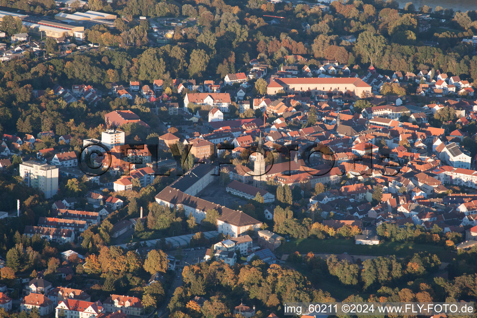 Germersheim dans le département Rhénanie-Palatinat, Allemagne depuis l'avion