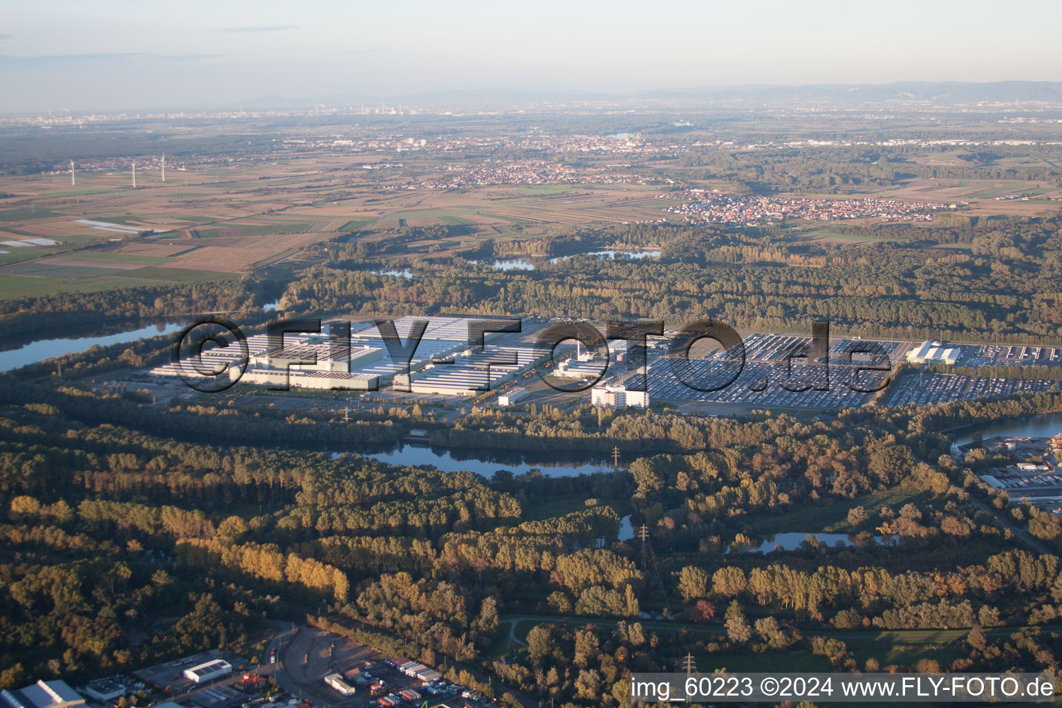 Germersheim dans le département Rhénanie-Palatinat, Allemagne depuis l'avion