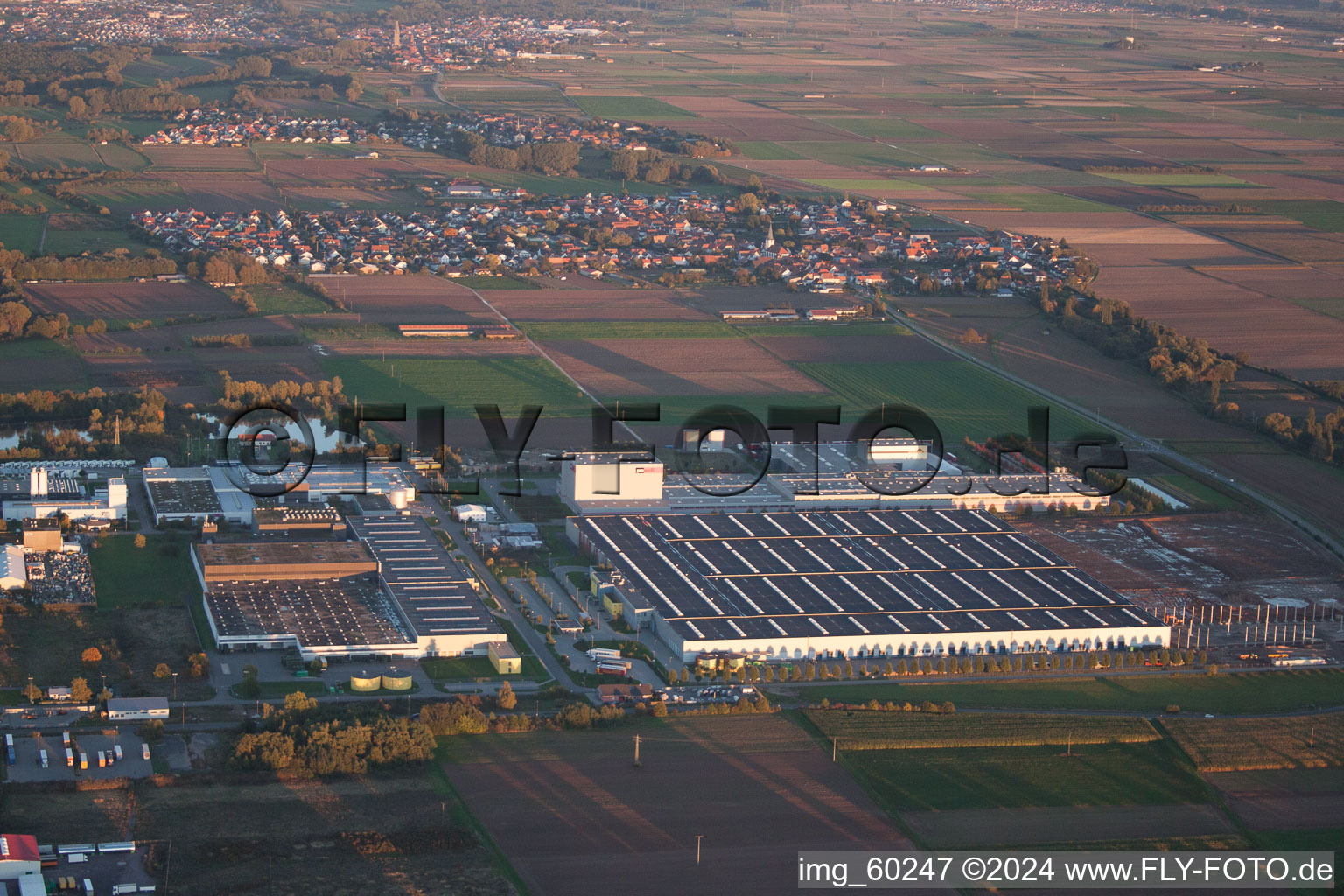 Image drone de Zone industrielle à Offenbach an der Queich dans le département Rhénanie-Palatinat, Allemagne