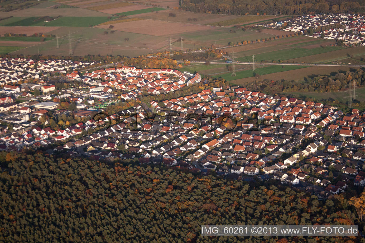 Rülzheim dans le département Rhénanie-Palatinat, Allemagne hors des airs