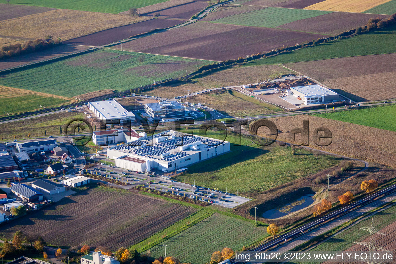 Vue aérienne de N, zone industrielle à Rülzheim dans le département Rhénanie-Palatinat, Allemagne