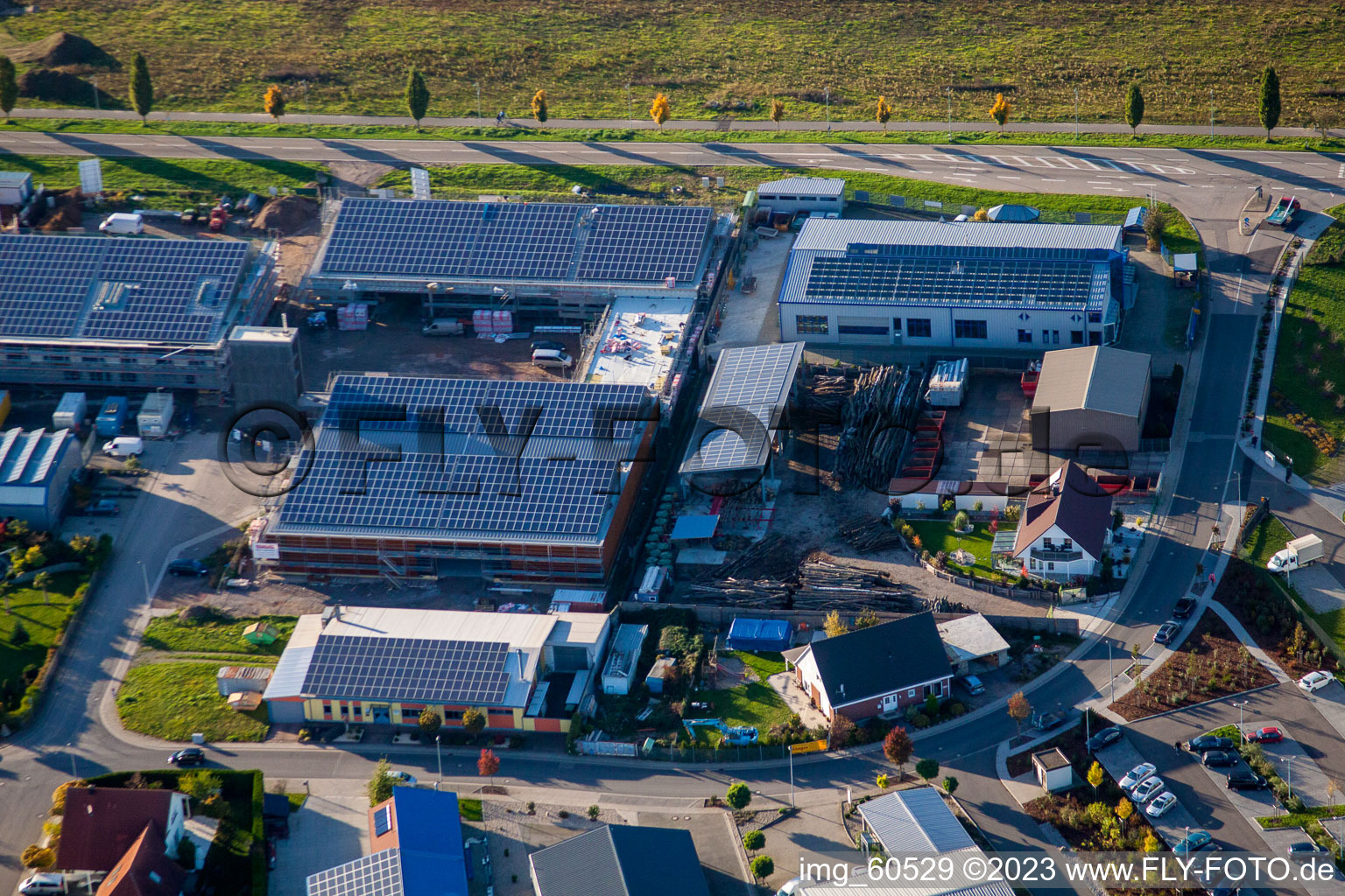 N, zone industrielle à Rülzheim dans le département Rhénanie-Palatinat, Allemagne vue du ciel
