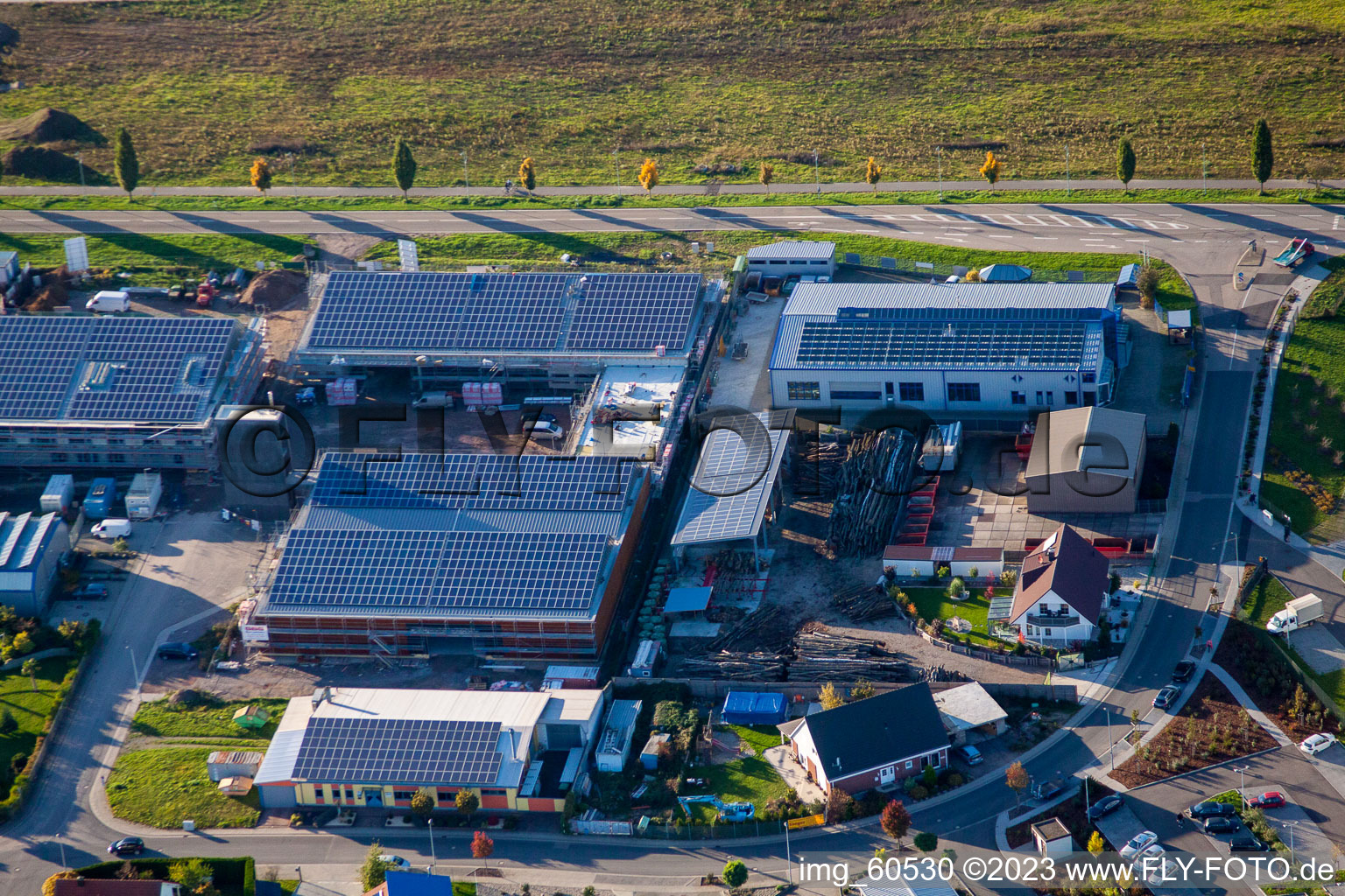 Enregistrement par drone de N, zone industrielle à Rülzheim dans le département Rhénanie-Palatinat, Allemagne