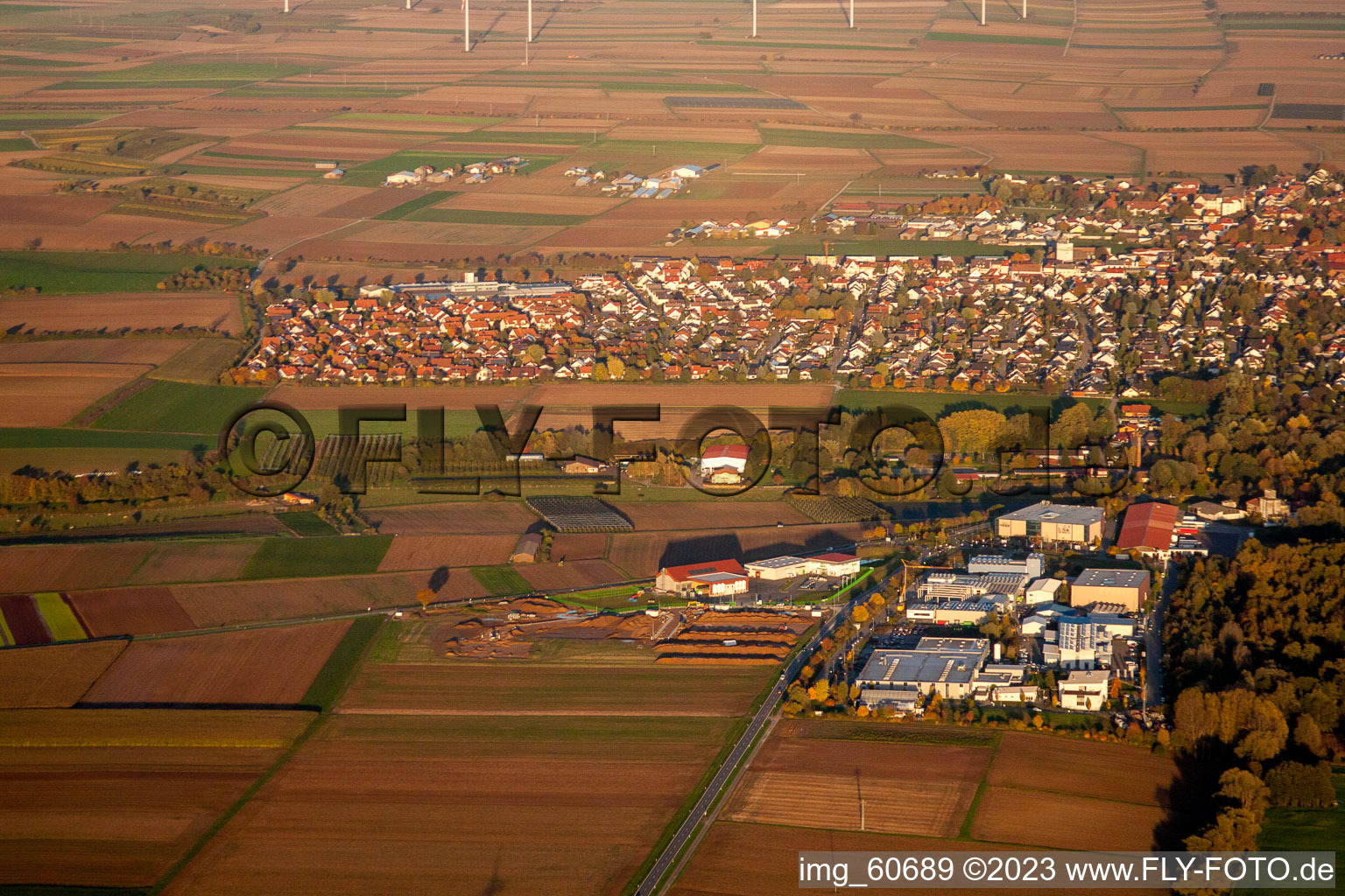 Vue aérienne de Zone industrielle W à le quartier Herxheim in Herxheim bei Landau dans le département Rhénanie-Palatinat, Allemagne