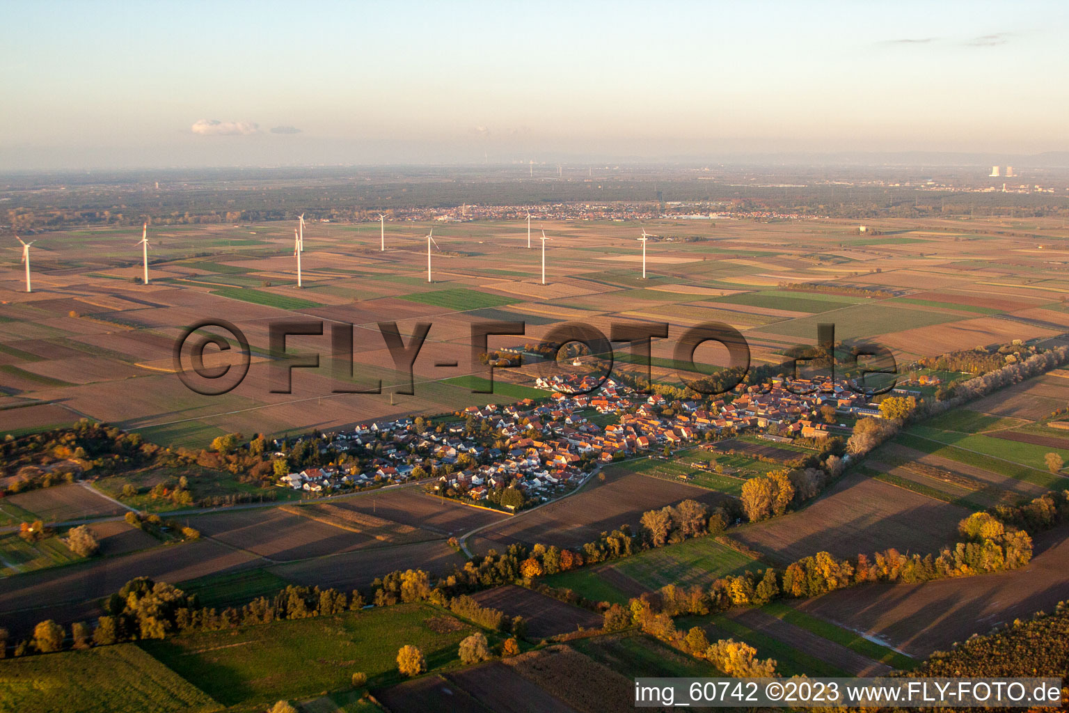 Herxheimweyher dans le département Rhénanie-Palatinat, Allemagne du point de vue du drone