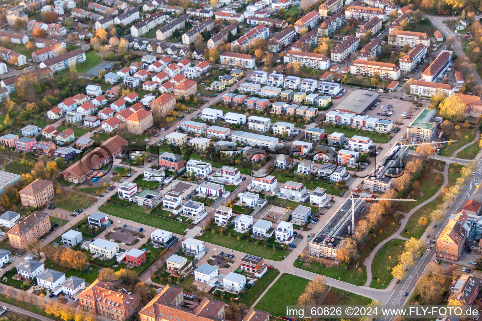 Vue aérienne de Chantier pour la construction d'un nouveau complexe résidentiel multifamilial à Landau in der Pfalz dans le département Rhénanie-Palatinat, Allemagne