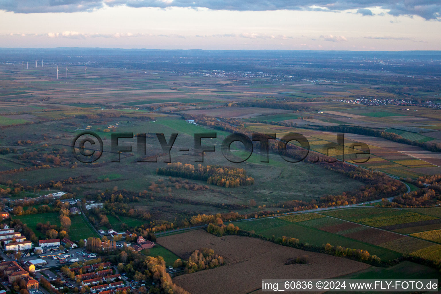 Vue aérienne de Aire de vol à voile à Ebenberg à Landau in der Pfalz dans le département Rhénanie-Palatinat, Allemagne